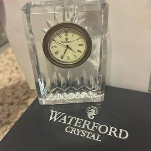 Beautiful like new Waterford Crystal lismore small clock and collectible